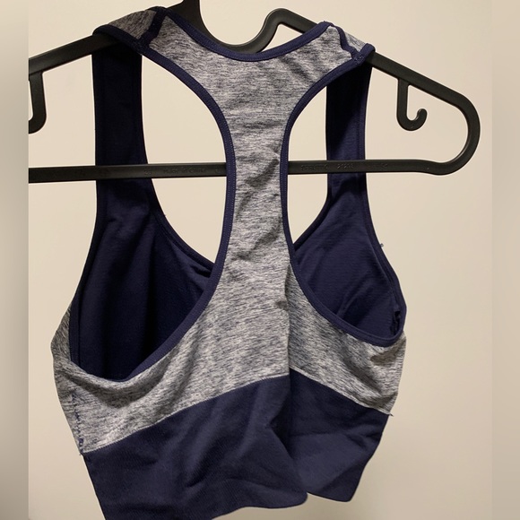 Calvin Klein padded sports bra - Picture 2 of 3